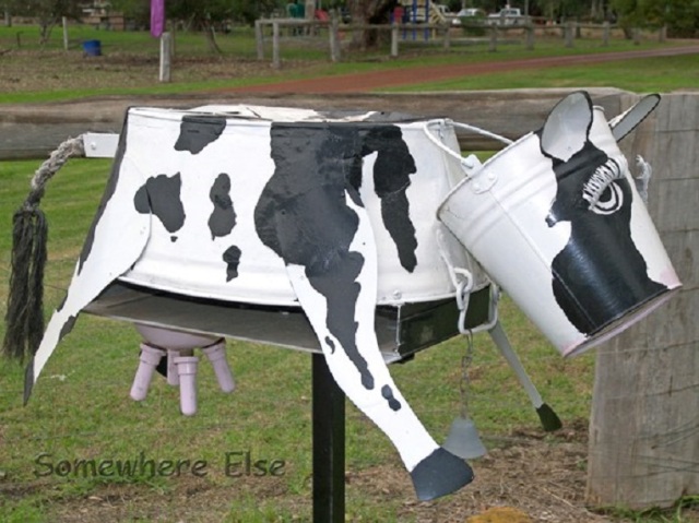 metal-cow-sculpture